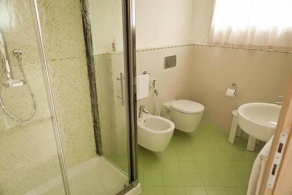 Ladino Room & Breakfast Ferrara Ruang foto