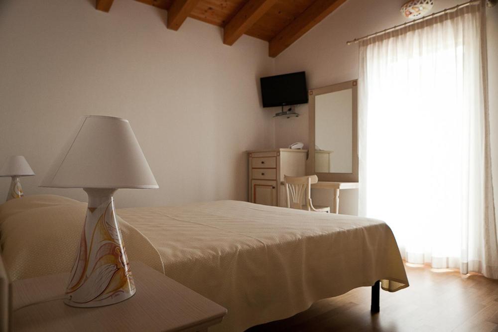 Ladino Room & Breakfast Ferrara Ruang foto